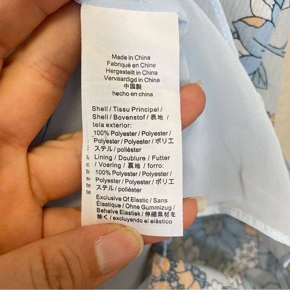 J. Crew Blue Floral Chiffon Crewneck Long Sleeve Spring Crinkle‎ Blouse Size M - Picture 7 of 11